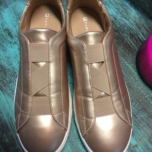 Brand new Fabletics tennis shoes